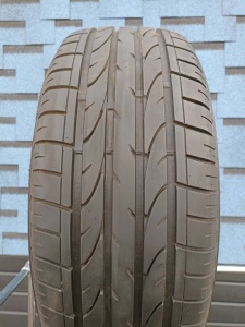 17 23555 Bridgestone Dueler HP Sport 20-25%-min