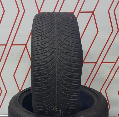 Шины Goodyear Vector 4Seasons 225/40 R18 -- б/у 5.5