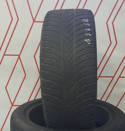 Шины Bridgestone Blizzak LM-005 245/45 R18 -- б/у 5